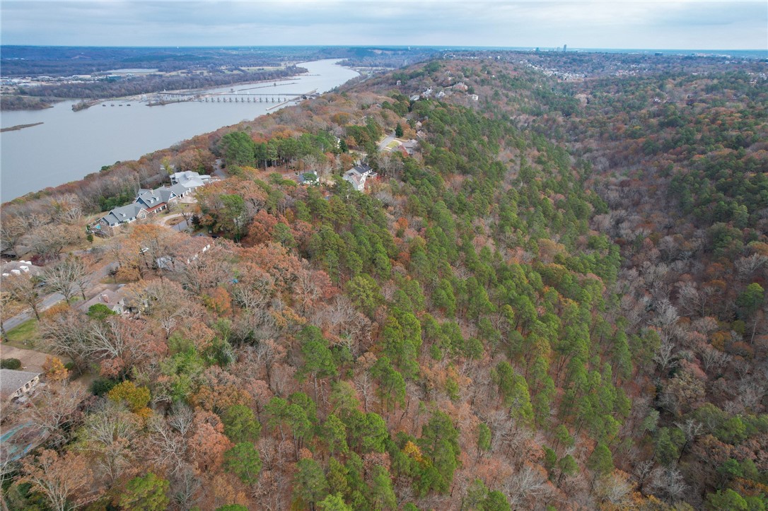 SLN RIVERVIEW MANOR - Land