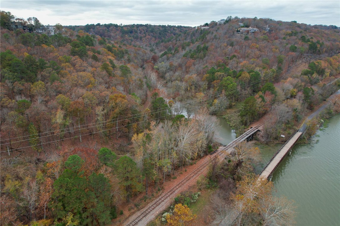 SLN RIVERVIEW MANOR - Land