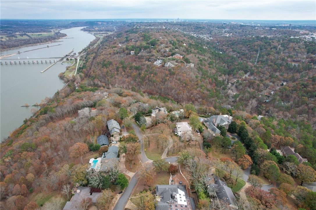 SLN RIVERVIEW MANOR - Land