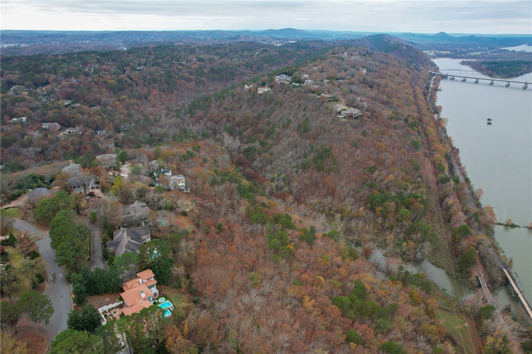 SLN RIVERVIEW MANOR - Land