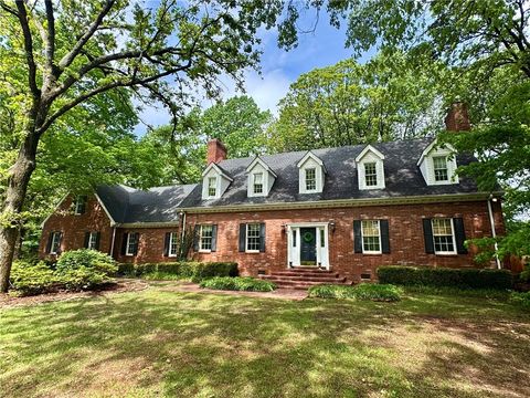 Photo of 4 W Huntington Place, Rogers, AR 72758 (MLS # 1344148)