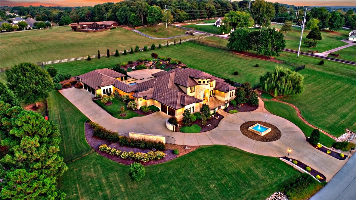 3446 N Horse Meadow Drive