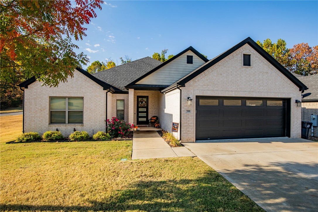 Welcome to your dream garden home in a prestigious gated subdivision by a Parade of Homes award-winning builder. This modern residence features an open floor plan with split bedrooms for privacy. Enjoy resort-style living with a clubhouse that includes a restaurant and pool, plus tennis and pickleball courts just steps away. The spacious living area connects seamlessly to a gourmet kitchen, and the expansive screened-in deck offers a perfect oasis for outdoor relaxation. Donāt miss this opportunity for contemporary elegance in a vibrant, welcoming community.