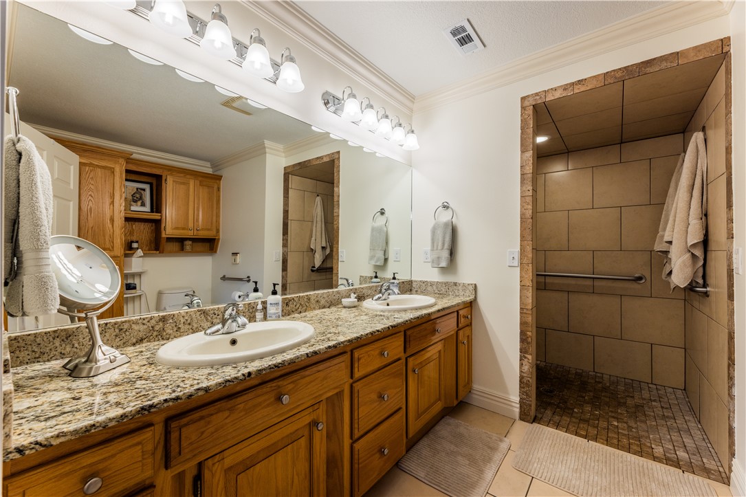 Shady Oaks - Residential