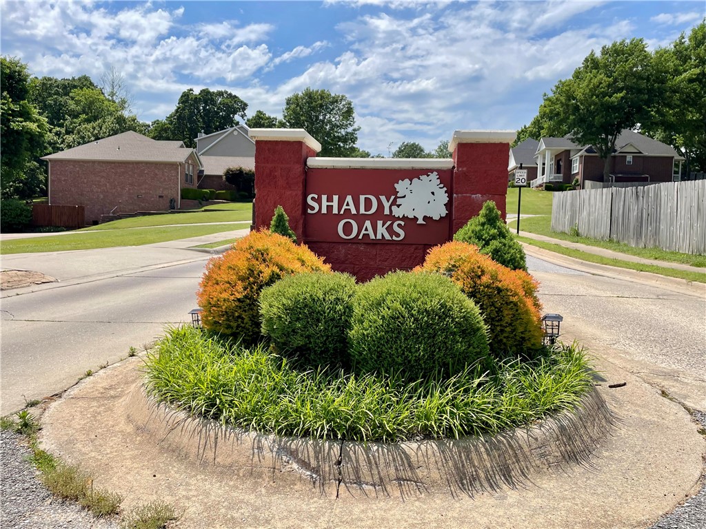 Shady Oaks - Residential