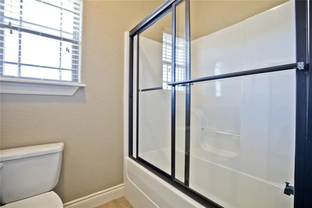 Farmington, Arkansas 72730, United States, 4 Bedrooms Bedrooms, ,3 BathroomsBathrooms,Residential,Active,165853