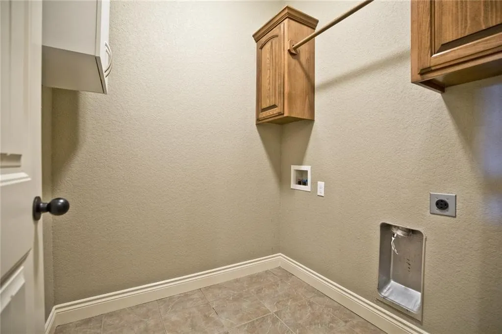 Farmington, Arkansas 72730, United States, 4 Bedrooms Bedrooms, ,3 BathroomsBathrooms,Residential,Active,165853