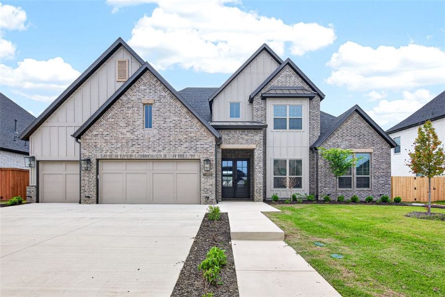 Discover elevated living in Evening Star Subdivision—where luxury, functionality, and location come together in one stunning new construction home. Perfectly located between Bentonville and Rogers, this home offers easy access to top-rated schools, trails, shopping, dining, and all that Northwest Arkansas has to offer. Inside, the open-concept layout creates a seamless flow between the living room, dining area, and designer kitchen. The kitchen features upscale finishes, abundant workspace, and a spacious island overlooking the main living area.
The main level was designed with flexibility in mind and features a private primary suite retreat, a dedicated office or could be a 5th bedroom, and an additional main level bedroom. Upstairs, you’ll find a spacious bonus room ideal for movie nights, a playroom, or second living area, along with two additional bedrooms and a full bath.
This home offers the perfect blend of comfort and convenience in one of Northwest Arkansas’ most desirable communities.