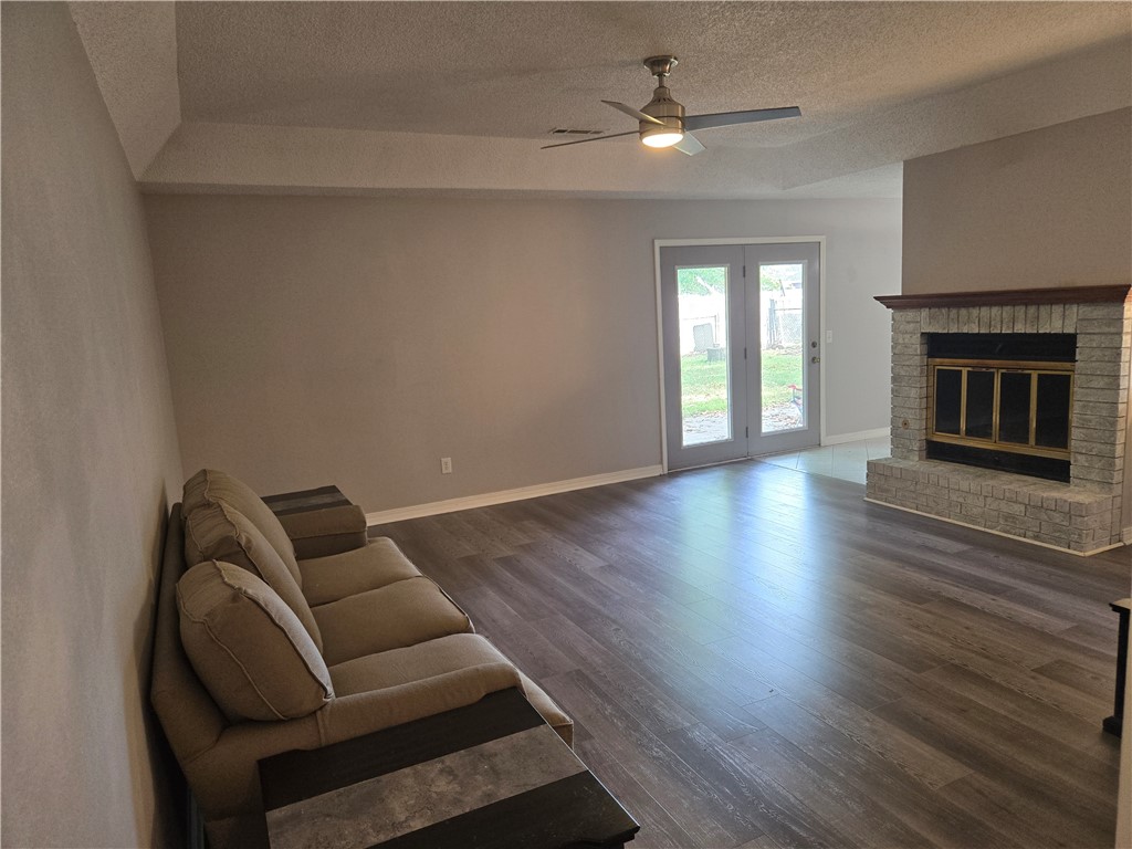 Lester Sub Ph Iii - Residential Lease