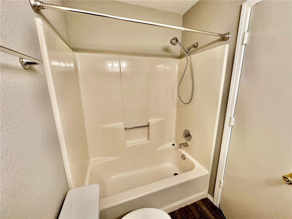 Oak Hill Iii Ph 1 Rogers - Residential Lease