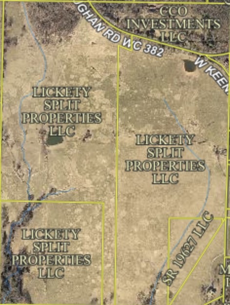 Absolutely gorgeous 227.635 +/- acres with multiple possibilities. This property is fenced and cross fenced with several ponds. Agent Owned