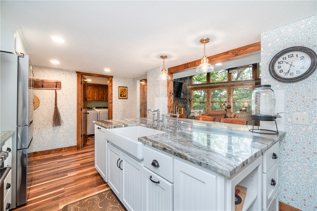 Glen Rocks - Residential