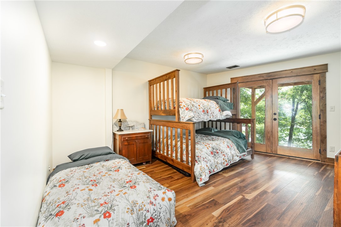 Glen Rocks - Residential