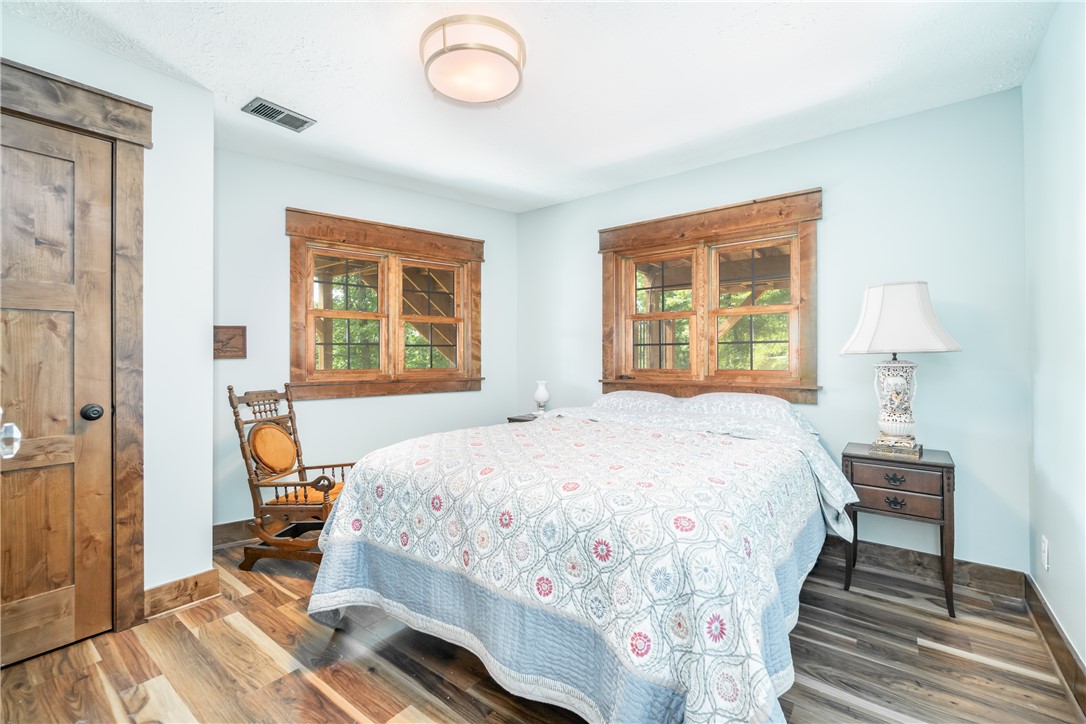 Glen Rocks - Residential