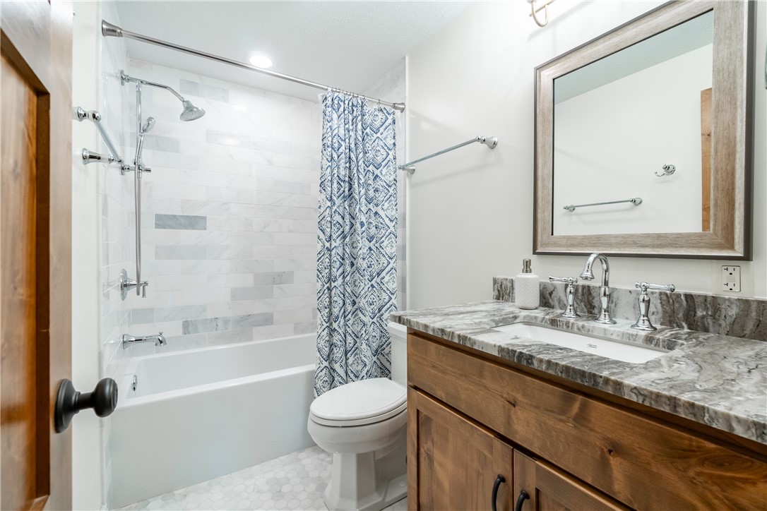 Glen Rocks - Residential