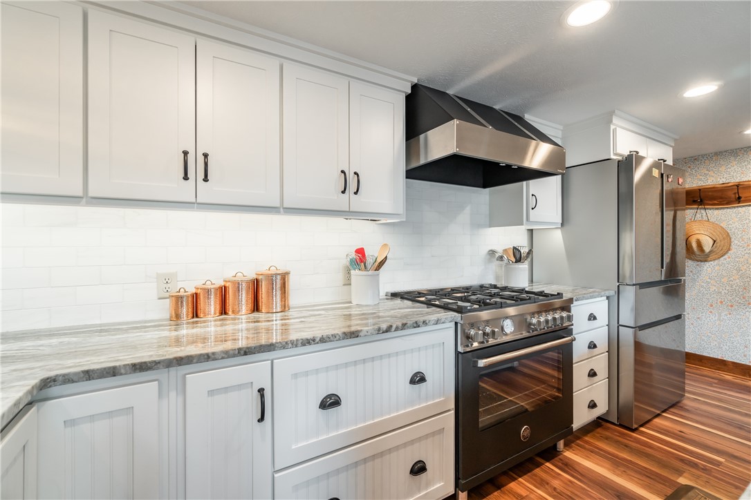 Glen Rocks - Residential