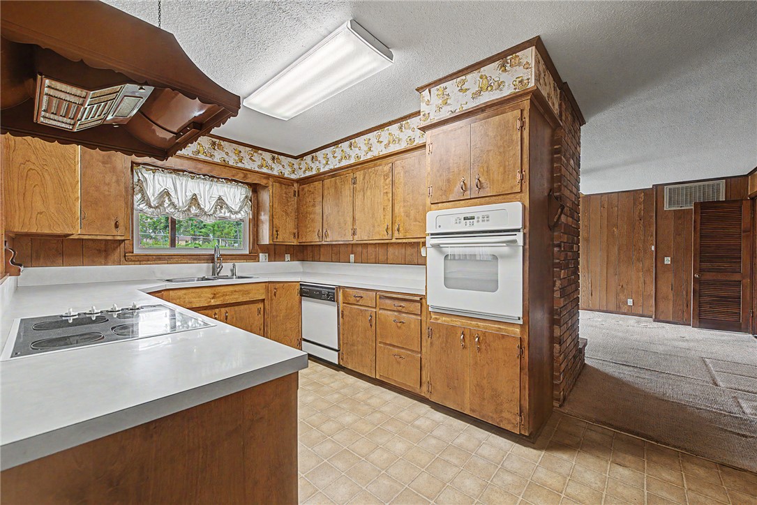 Birch Drive Add Rogers - Residential