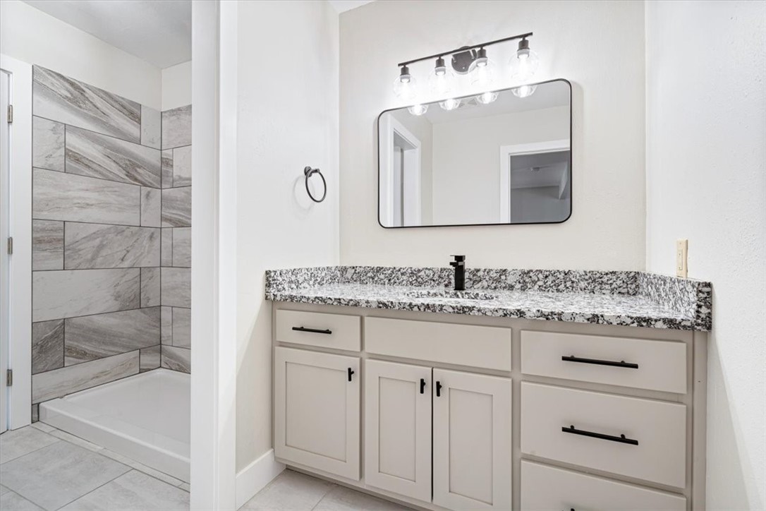 Townhouse Tct 2 A/K/A Drake Court Bvv - Residential