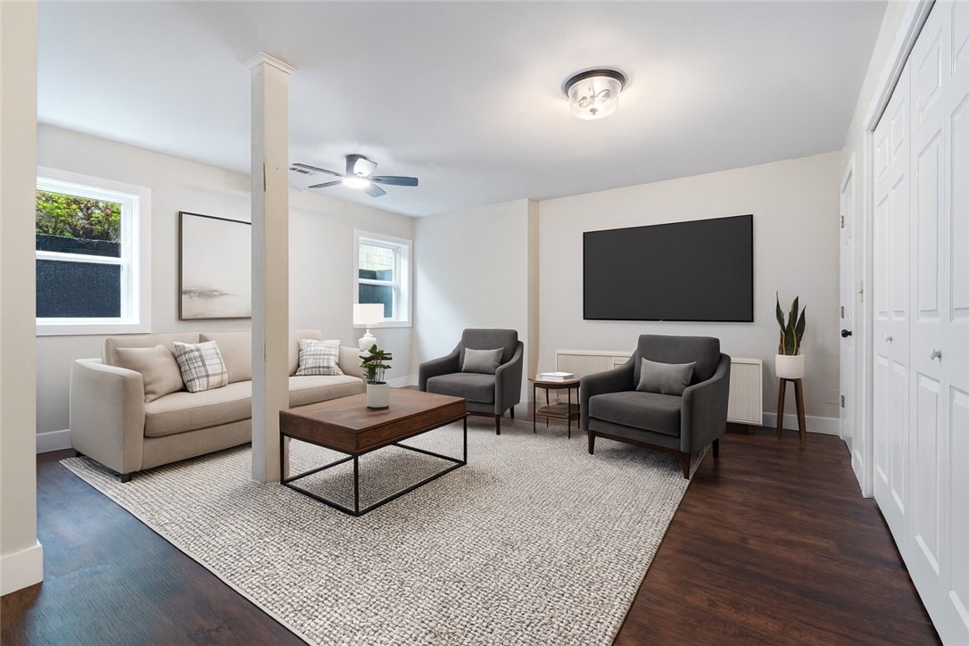 Townhouse Tct 2 A/K/A Drake Court Bvv - Residential