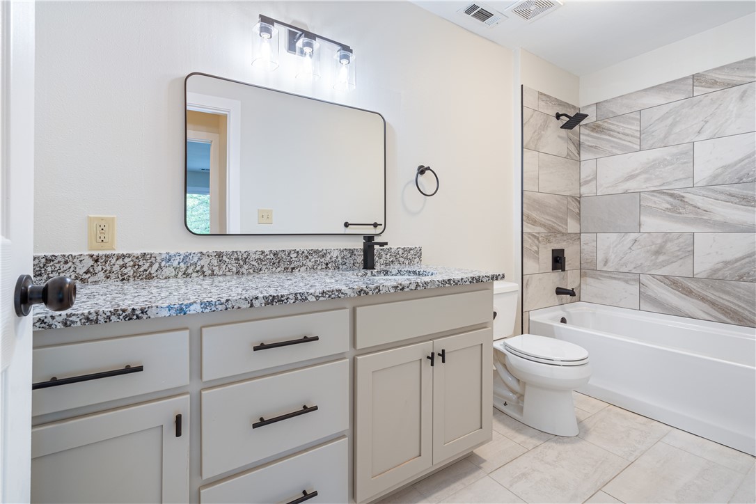 Townhouse Tct 2 A/K/A Drake Court Bvv - Residential