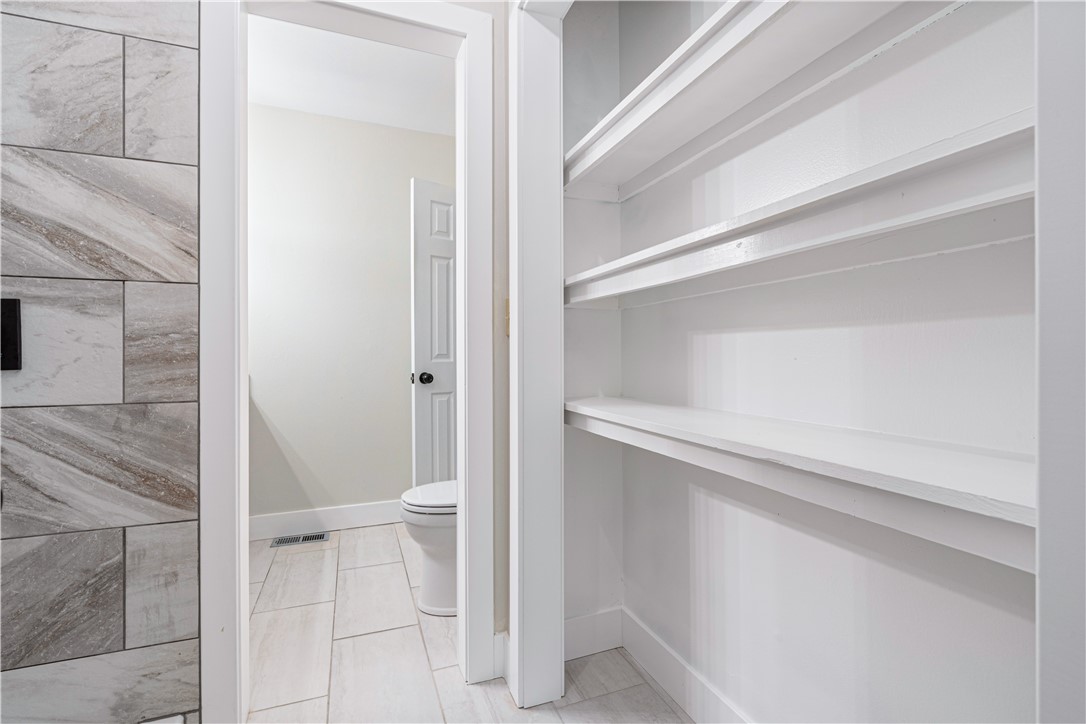 Townhouse Tct 2 A/K/A Drake Court Bvv - Residential