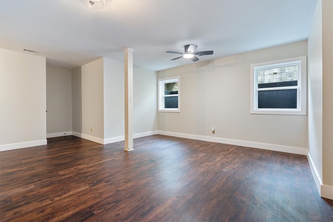 Townhouse Tct 2 A/K/A Drake Court Bvv - Residential