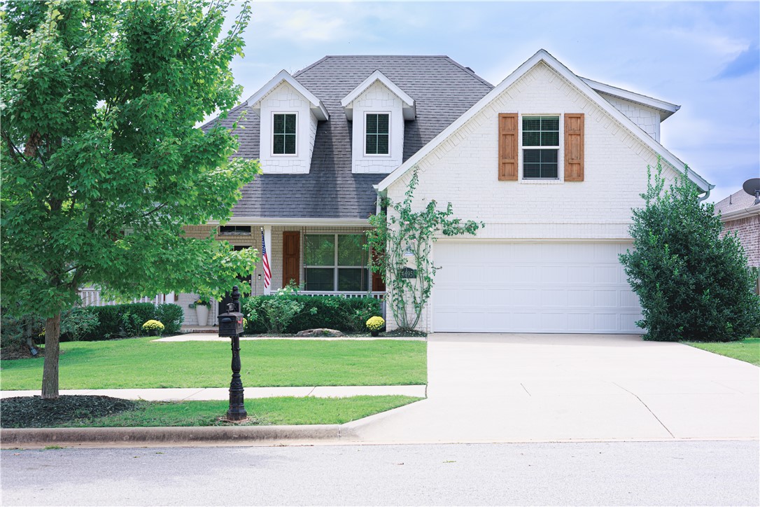 Located in the heart of Fayetteville, this stunning home offers timeless charm and modern comfort. The welcoming front porchāwith the dreamiest porch swingāsets the tone for everything this property has to offer. Step inside to an open floor plan featuring vaulted ceilings with wood beams, a cozy brick fireplace, and a bright, spacious kitchen with quartz countertops, and a large island perfect for gathering.
The main-level primary suite is a true retreat with its soaring ceilings and serene feel. Upstairs, youāll find a bonus room, a full bathroom, and an additional bedroomāideal for a multi-purpose space, home office, or guest suite.Outside, the backyard is designed for entertaining with plenty of room to host gatherings, relax, or simply enjoy the day.
This home is the perfect blend of style, function, and locationājust minutes from schools, shopping, and dining in Fayetteville. You will also love having access to the community pool that is walking distance from your new home.