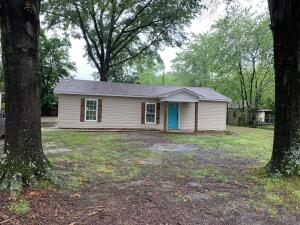 Cute, Cozy remodeled from the bottom to the top. The kitchen is to die for!