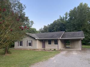 Home sweet home! Newly remodeled 3 bedroom 2 bath with vaulted ceiling in living room new ac , flooring ,large backyard on a dead end street .