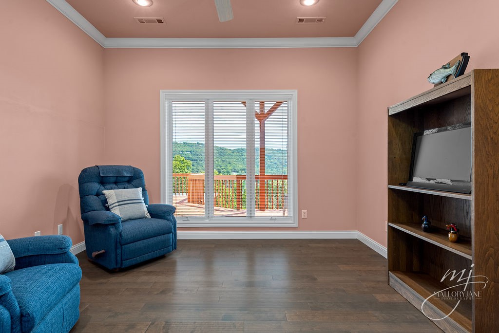Unit 115 Holiday Island - Residential