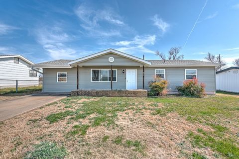 Photo of 807 N 14th Street, Rogers, AR 72756 (MLS # 1337951)