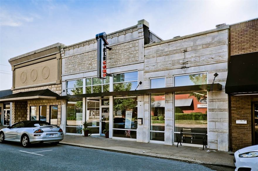 Now is your chance to own in Downtown Bentonville! Great for Retail or Office! Zoned Downtown Core. Remodeled Interior. 9 Offices. Break Area/Kitchen. 2 Open Workspaces. Conference Room.
