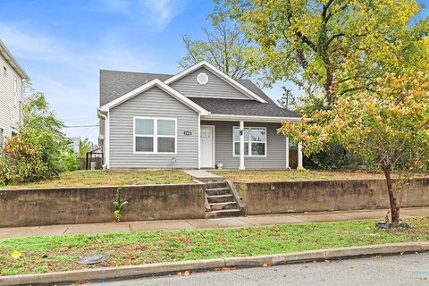 Photo of 1905 Virginia Avenue, Joplin, MO 64804 (MLS # 1327142)