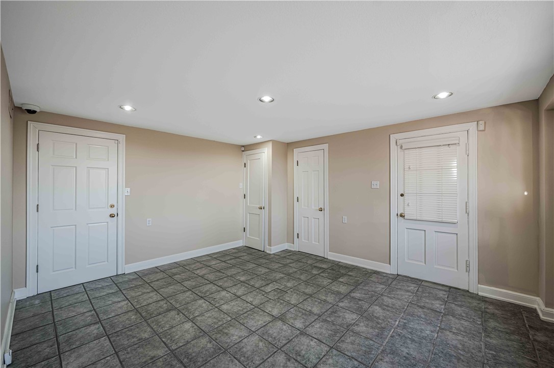 Free Ferry Heights - Residential