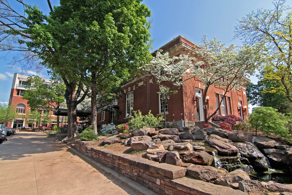 Fayetteville's most iconic building. Former post office on Fayetteville square. Think of the possibilities! Event center, upscale bar/lounge, food service, general office, spa, restaurant, retail or private club. 
3 Stories. Grounds maintained by city.