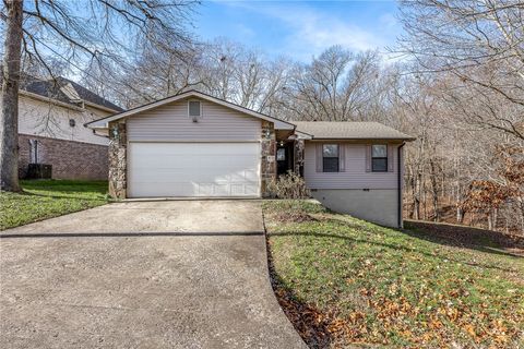 Photo of 3 Holt Lane, Bella Vista, AR 72715 (MLS # 1330387)