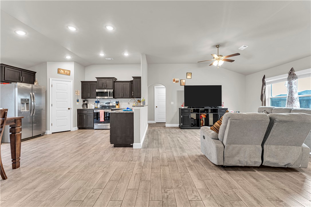 Grand Estates Ph 2 Gentry - Residential