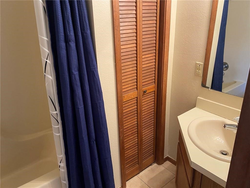 Sundance Acres Ph 4 - Residential Lease