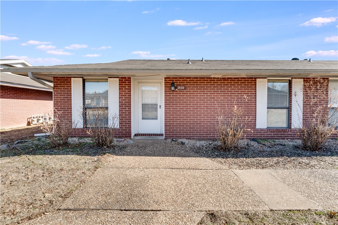 Introducing a charming 2-bedroom, 1-bathroom house located in the desirable area of Rogers, AR. This cozy home boasts a welcoming fireplace, perfect for cozy nights in. The spacious layout provides ample room for comfortable living, while the generously sized bedrooms offer plenty of space for relaxation. Don't miss out on this opportunity to make this house your home. Act fast, as this gem won't last long!
