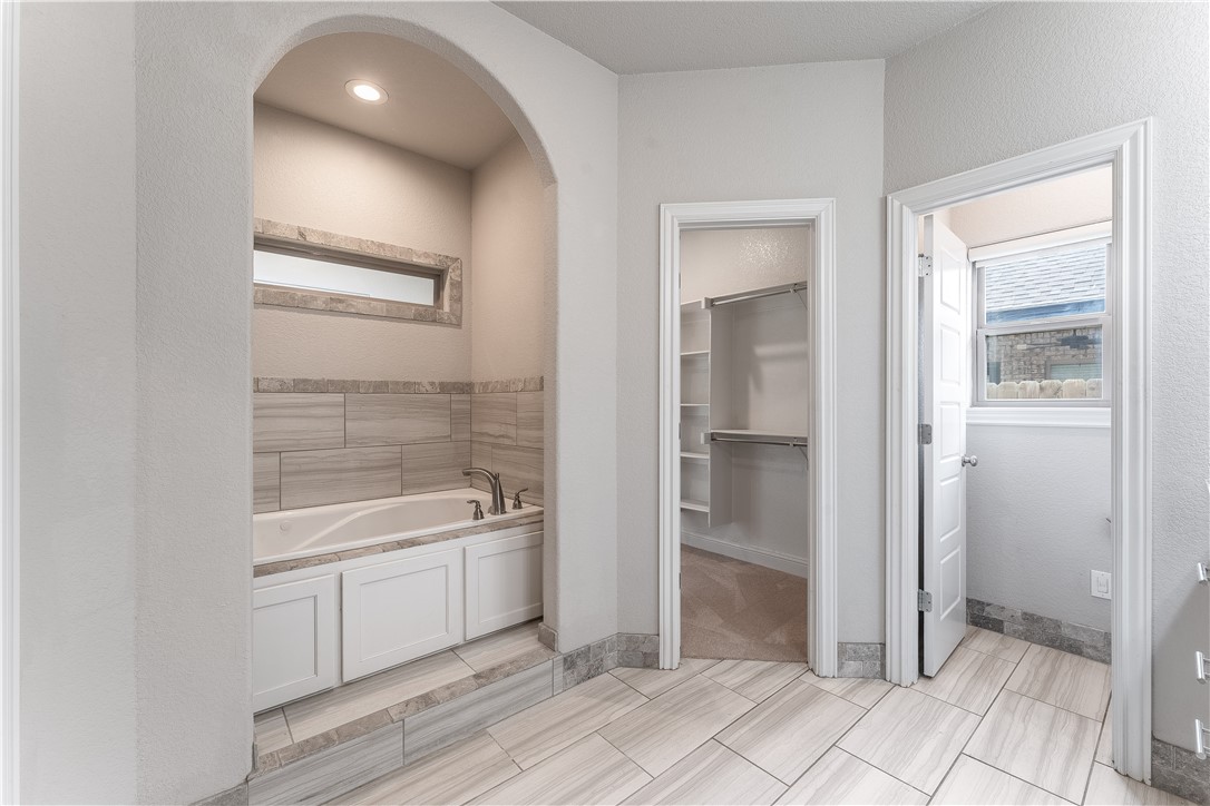 Iveys Ph Ii, The Rogers - Residential