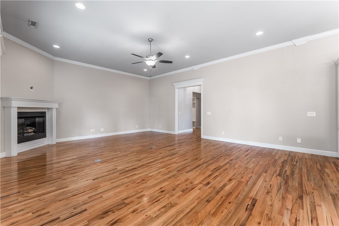 Iveys Ph Ii, The Rogers - Residential