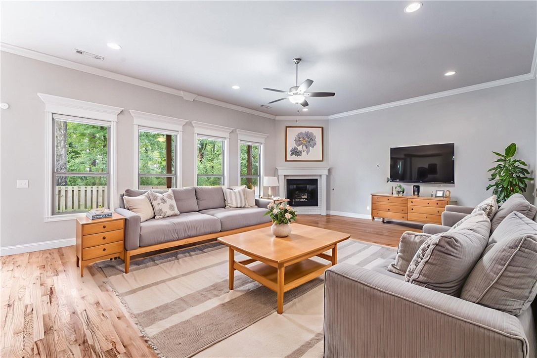 Iveys Ph Ii, The Rogers - Residential