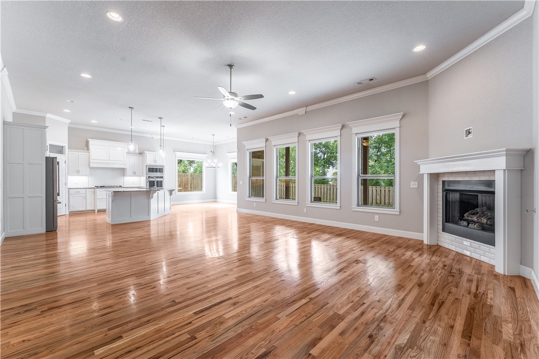 Iveys Ph Ii, The Rogers - Residential