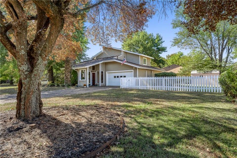 Photo of 1380 Oxford Place, Fayetteville, AR 72703 (MLS # 1366061)