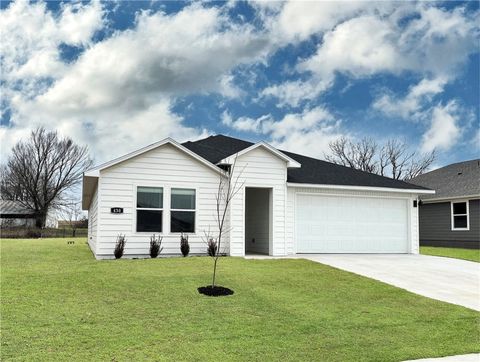 Photo of 540 Mac Street, Prairie Grove, AR 72753 (MLS # 1330320)