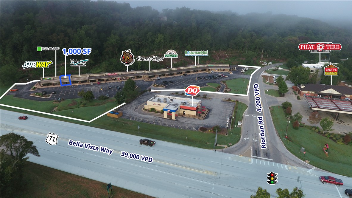 Rare opportunity to lease desirable retail or office space at Cunningham Corner in Bella Vista, Arkansas. Highly visible shopping center in the heart of the city surrounded by residential neighborhoods and near Kingswood Golf Course and Country Club, the Back 40 trailhead. Bella Vista Way (Highway 71) boasts
more than 39,000 cars per day and is a main connector between Missouri commuters into the Northwest Arkansas market. Future plans nearby include an extension to the Razorback Greenway from
Mercy Way to trailheads surrounding Cunningham Corner.