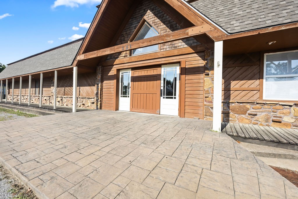 Gentry Orig Gentry - Commercial Lease