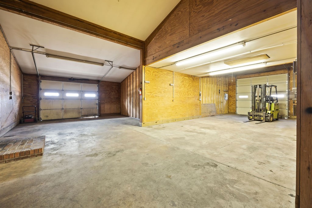 Gentry Orig Gentry - Commercial Lease