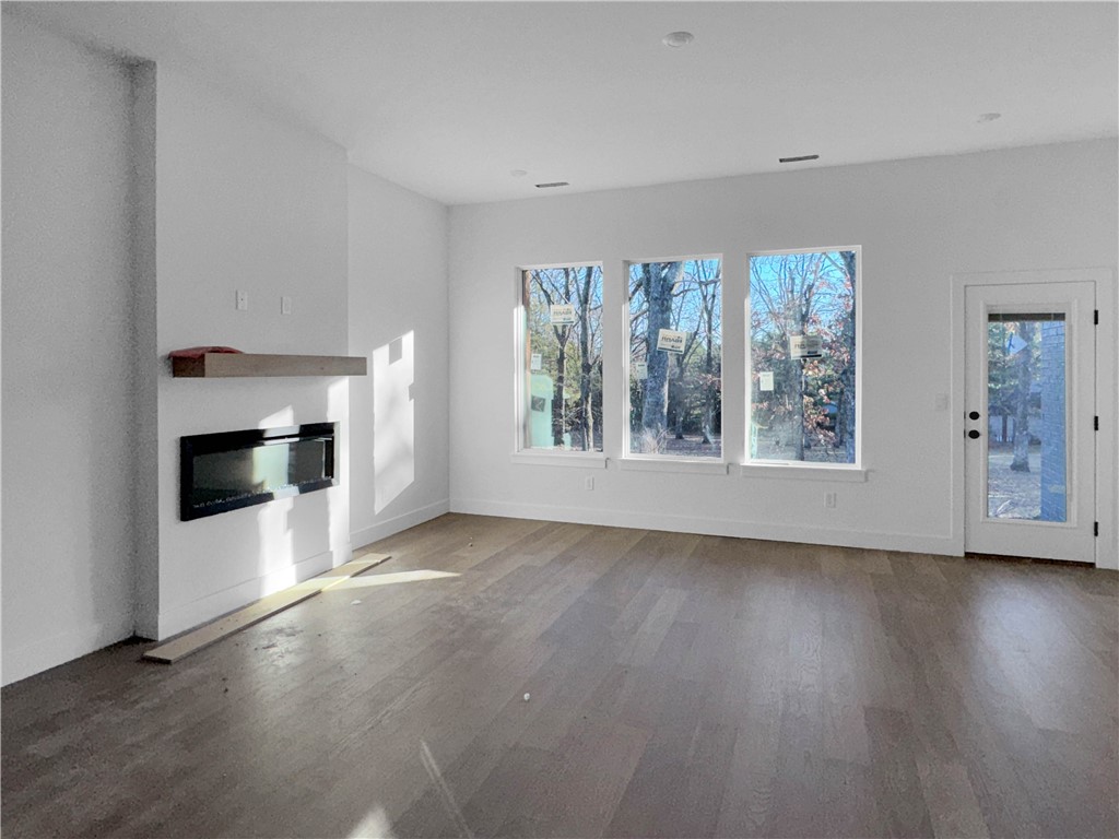 Pine Hollow - Residential