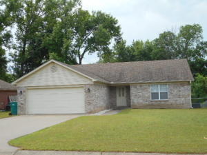3 BR 2 BATH BRICK HOME WITH FENCED YARD, GOOD HOME